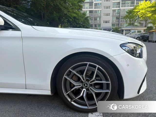 Mercedes-Benz E-Class W213 2022 Белый из Кореи, фото 5