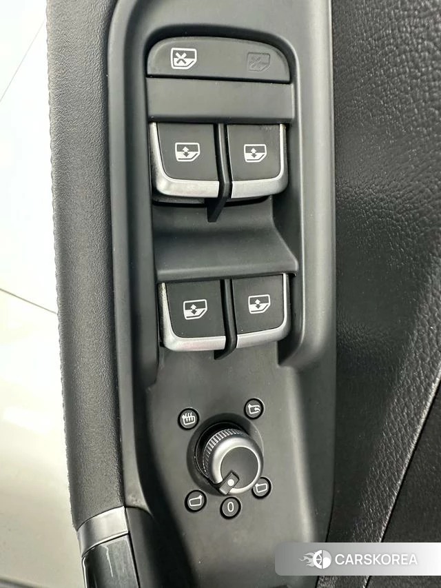 Audi Q2L id 4307530 из Китая 14