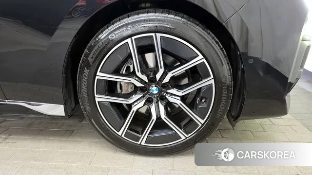 BMW 7 Series (G70) id 3684601 из Кореи 15