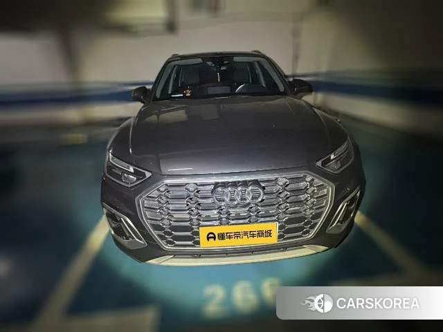 Audi Q5L 2023 Темно-серый из Китая, фото 5
