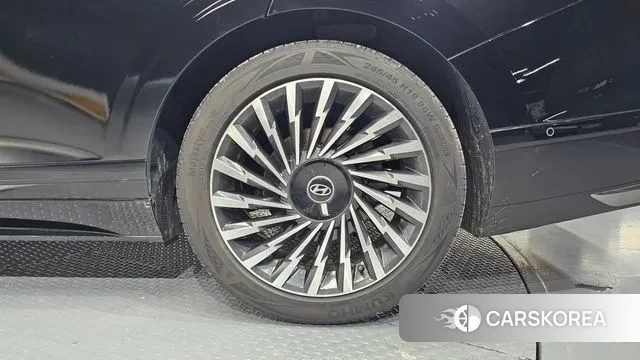 Hyundai Grandeur (GN7) id 3751963 из Кореи 15