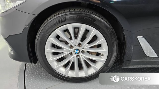 BMW 5 Series (G30) id 4325157 из Кореи 28