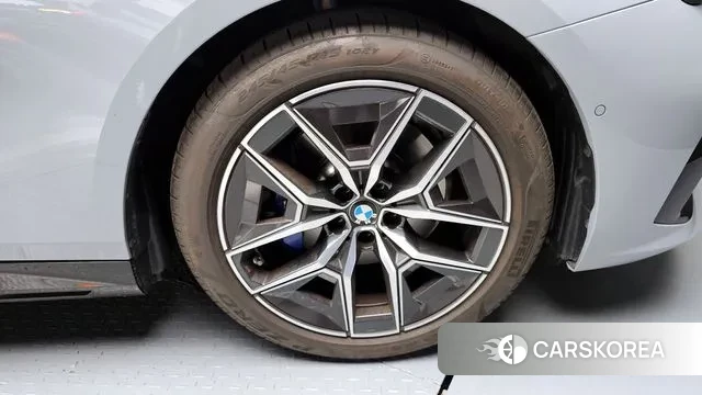 BMW 5 Series (G60) id 3359410 из Кореи 15