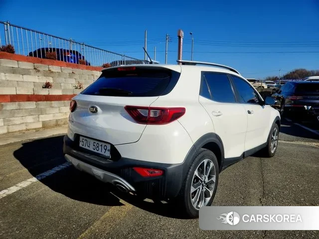 Kia Stonic id 3703793 из Кореи 15