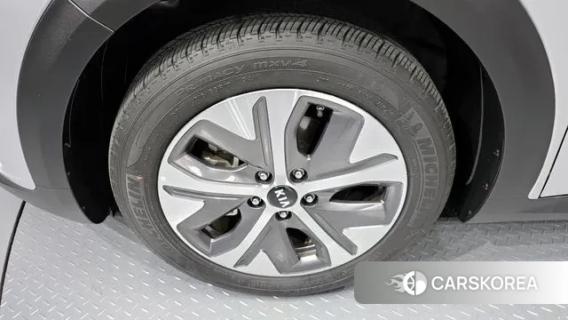 Kia Niro EV id 3504508 из Кореи 15