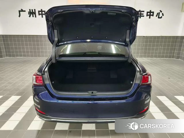 Lexus ES id 4328633 из Китая 15