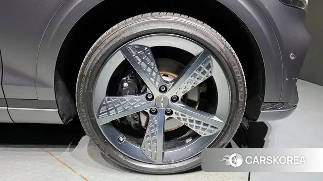 Genesis GV70 id 3016825 из Кореи 15