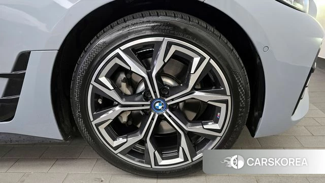 BMW i4 id 3865399 из Кореи 15