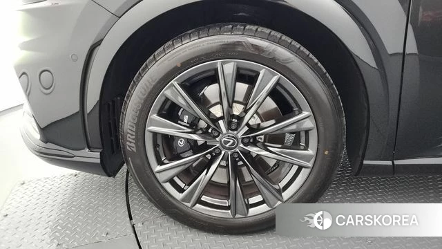 Lexus RX500h 5th generation id 4493698 из Кореи 31