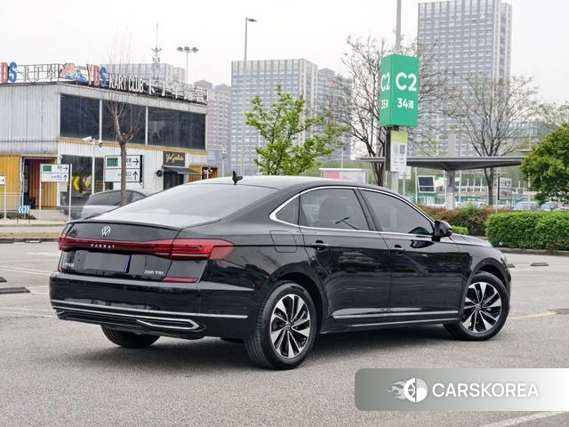 Volkswagen Passat id 4263119 из Китая 18