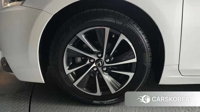 Lexus CT200h id 3937305 из Кореи 15