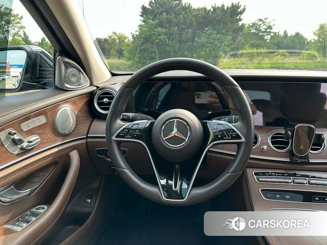 Mercedes-Benz E-class id 4359652 из Китая 18