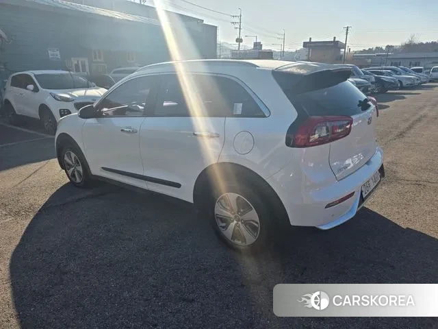 Kia Niro id 3455030 из Кореи 15