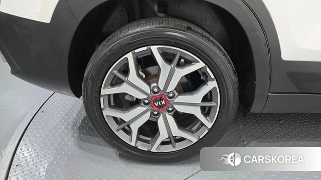 Kia Seltos id 4245763 из Кореи 25