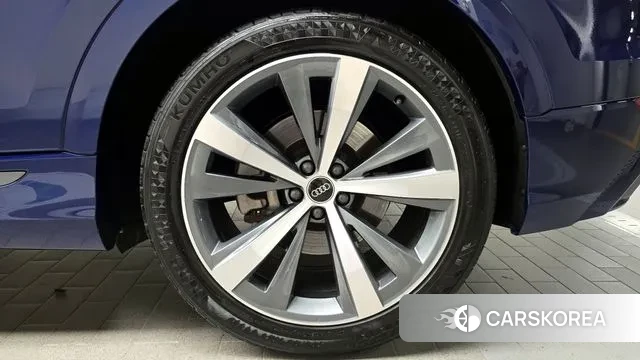 Audi Q8 (4M) id 2969363 из Кореи 15