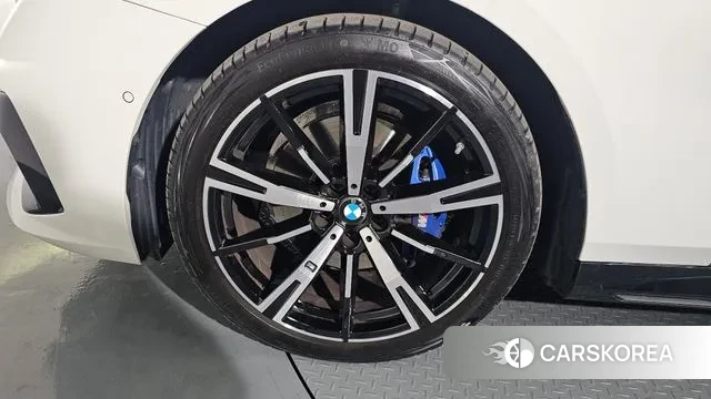 BMW 5 Series (G60) id 3549614 из Кореи 15