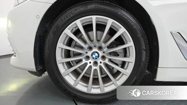 BMW 5 Series (G30) id 4471130 из Кореи 30