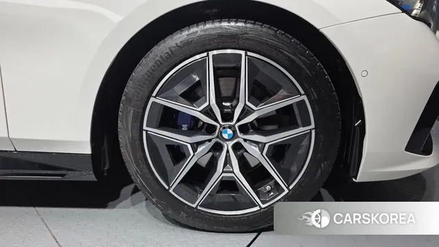 BMW 5 Series (G60) id 3745525 из Кореи 15