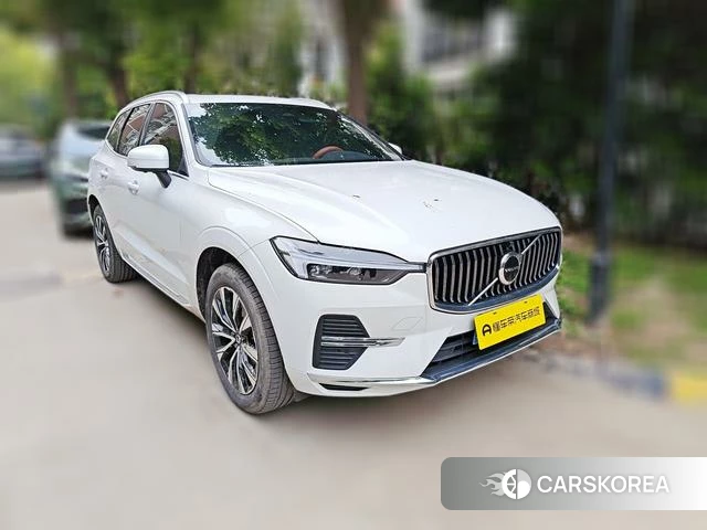 Volvo XC60 2022 Белый из Китая, фото 5