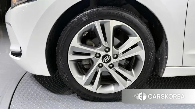 Hyundai Avante AD id 4318205 из Кореи 25