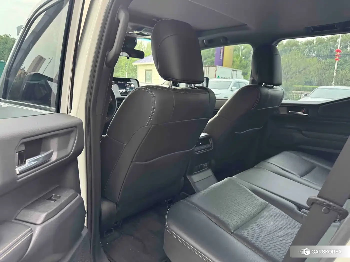Toyota Land Cruiser 2024 Белый из Китая, фото 5