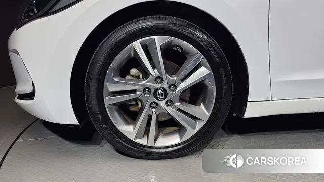 Hyundai Avante AD id 3429476 из Кореи 15