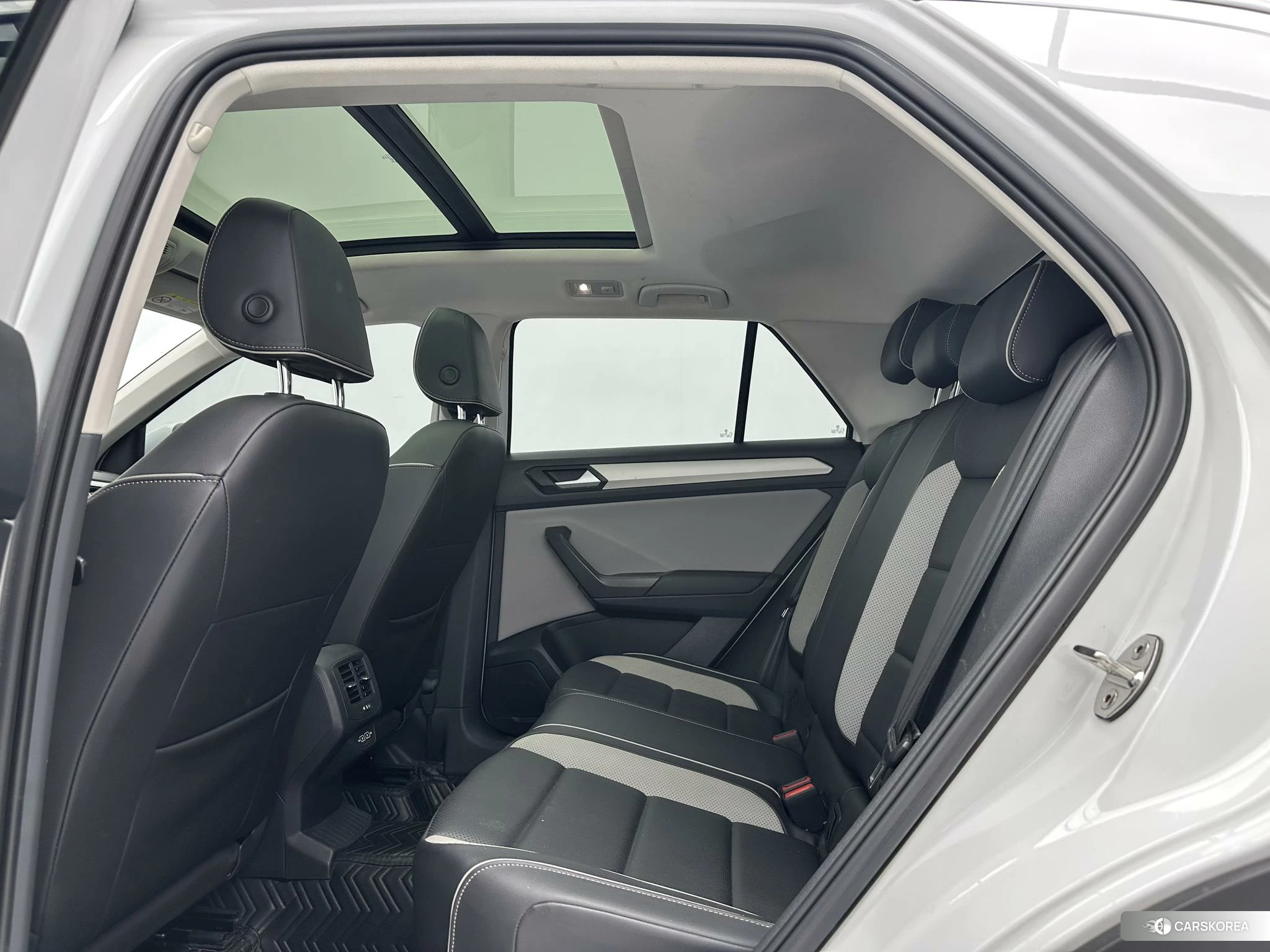 Volkswagen T-Roc id 4510386 из Китая 13