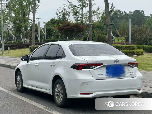 Toyota Corolla 2021 Белый из Китая, фото 5