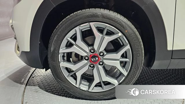 Kia Seltos id 4245527 из Кореи 15