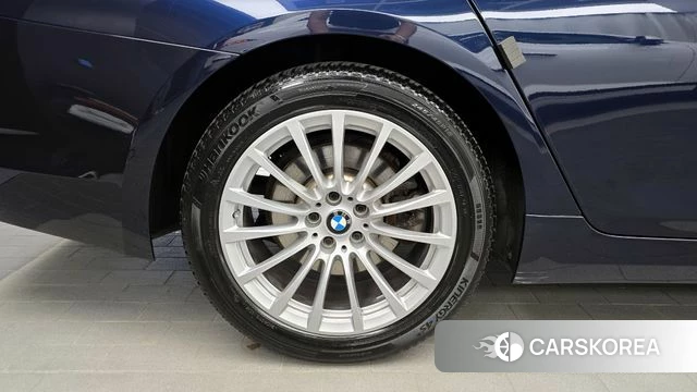 BMW 5 Series (G30) id 4389939 из Кореи 26