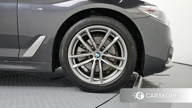 BMW 5 Series (G30) id 3161126 из Кореи 15