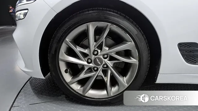 Genesis The New G70 id 3389270 из Кореи 15