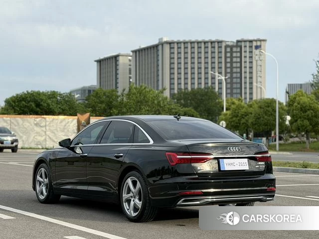 Audi A6L id 4297561 из Китая 21