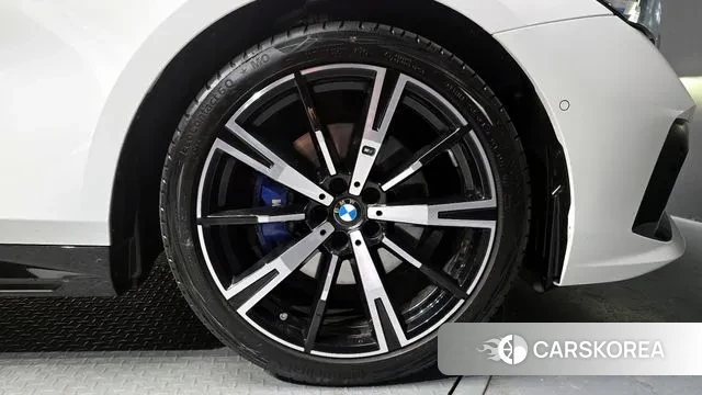 BMW 5 Series (G60) id 3580613 из Кореи 15