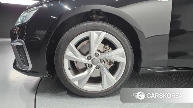 Audi A4 (B9) id 3827384 из Кореи 15