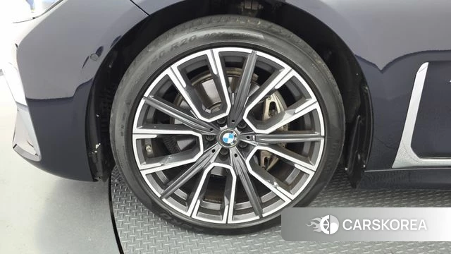 BMW 7 Series (G11) id 4646582 из Кореи 30