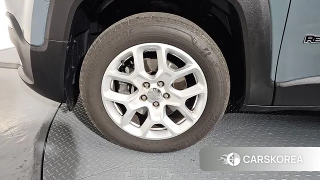 Jeep Renegade id 3249088 из Кореи 15