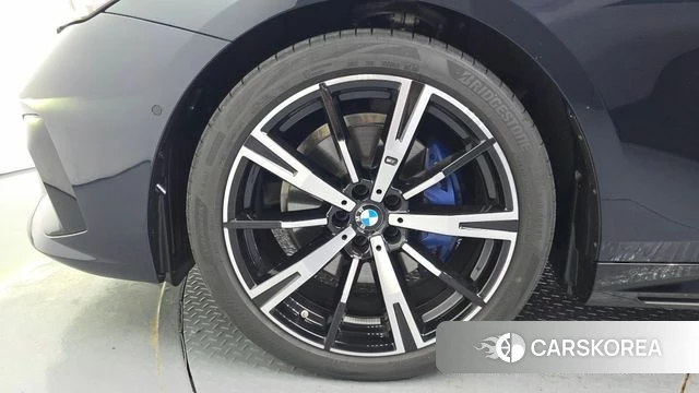 BMW 5 Series (G60) id 4571052 из Кореи 32