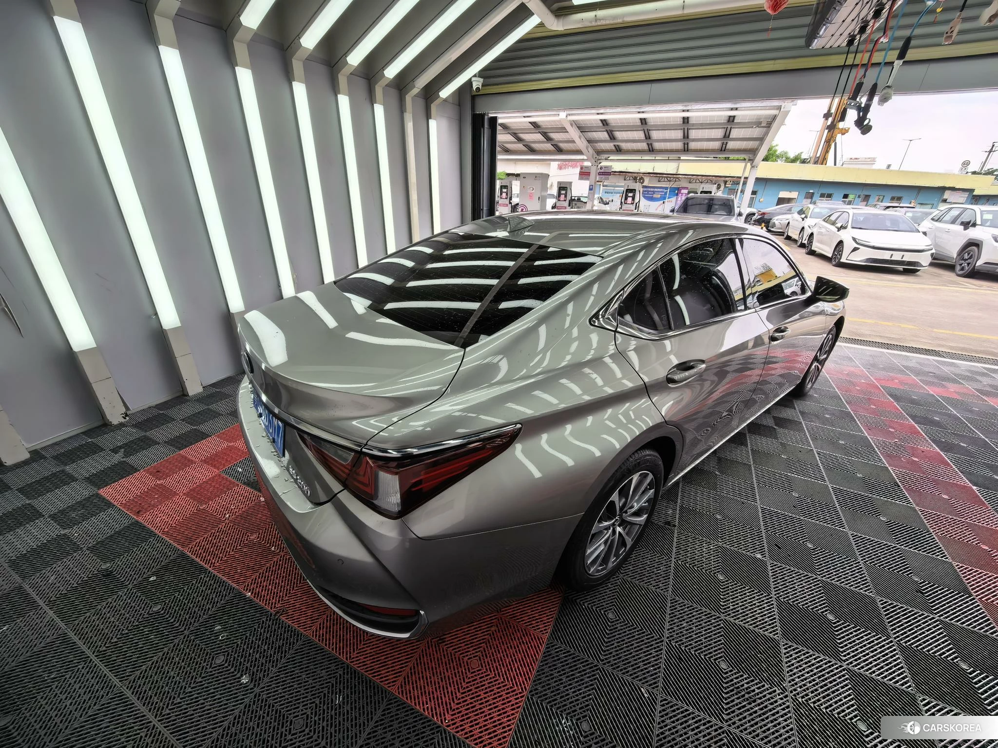 Lexus ES 2021 Серебристо-серый из Китая, фото 6