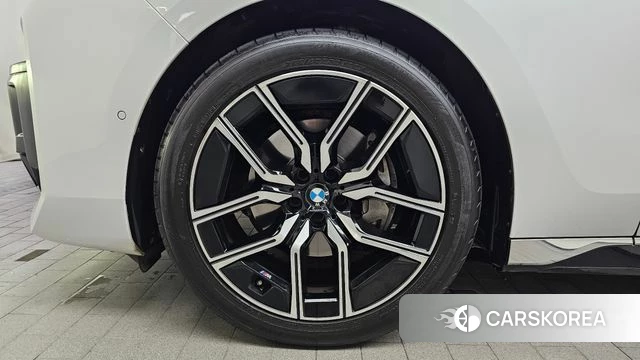 BMW 7 Series (G70) id 4635160 из Кореи 29