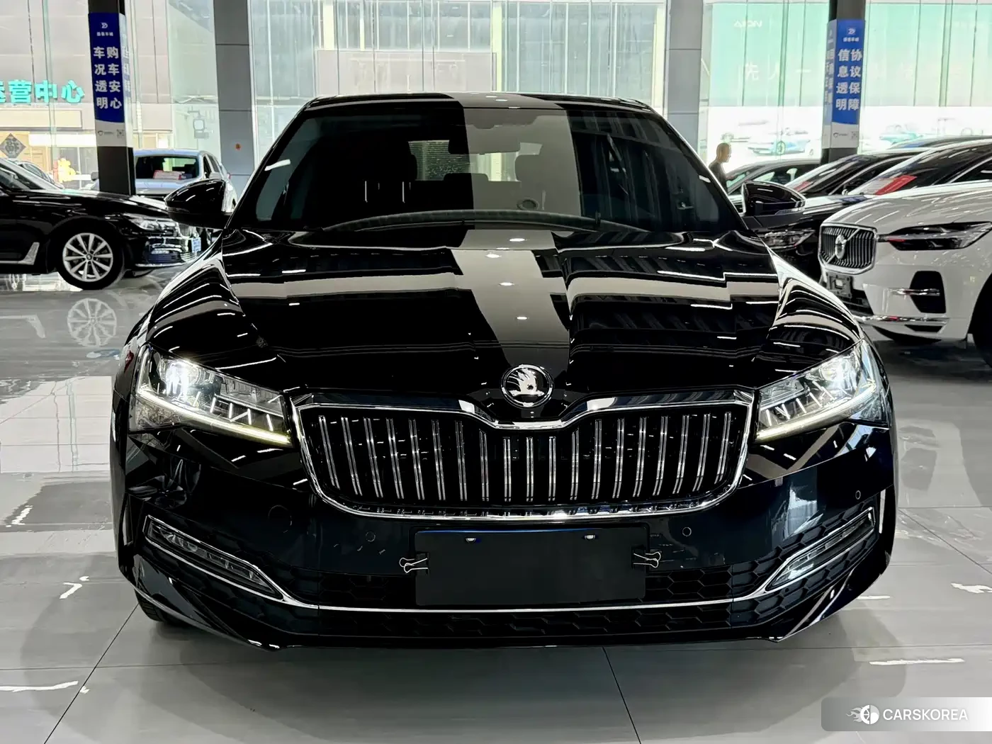 Skoda Superb id 4589283 из Китая 10