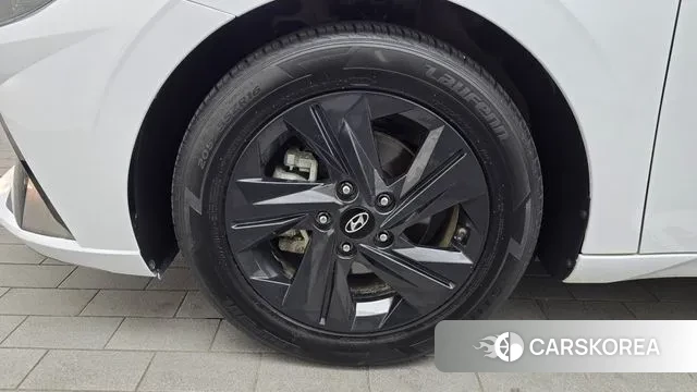 Hyundai Avante Hybrid (CN7) id 3355235 из Кореи 15