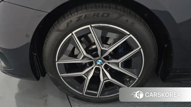 BMW 5 Series (G60) id 3467085 из Кореи 15