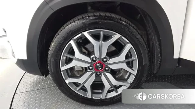 Kia Seltos id 3717952 из Кореи 15