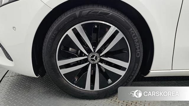 Mercedes-Benz A-Class W177 id 4535135 из Кореи 30