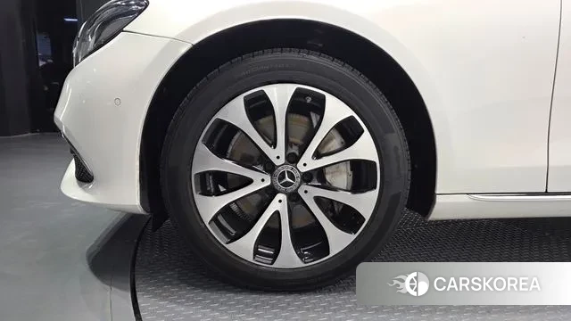 Mercedes-Benz E-Class W213 id 3396572 из Кореи 15