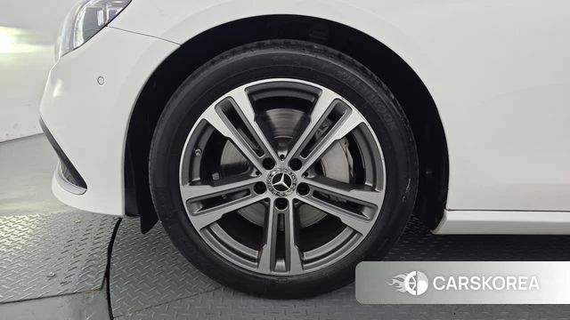 Mercedes-Benz E-Class W213 id 4894321 из Кореи 31