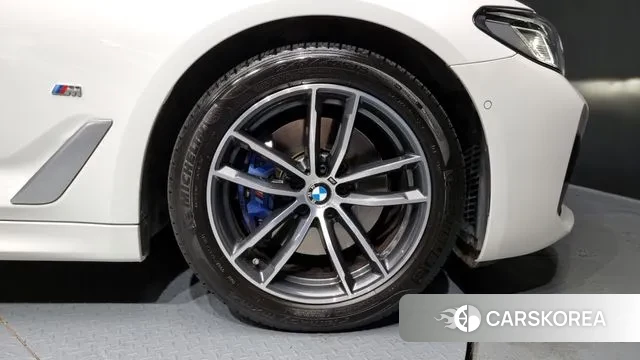 BMW 5 Series (G30) id 2901456 из Кореи 15