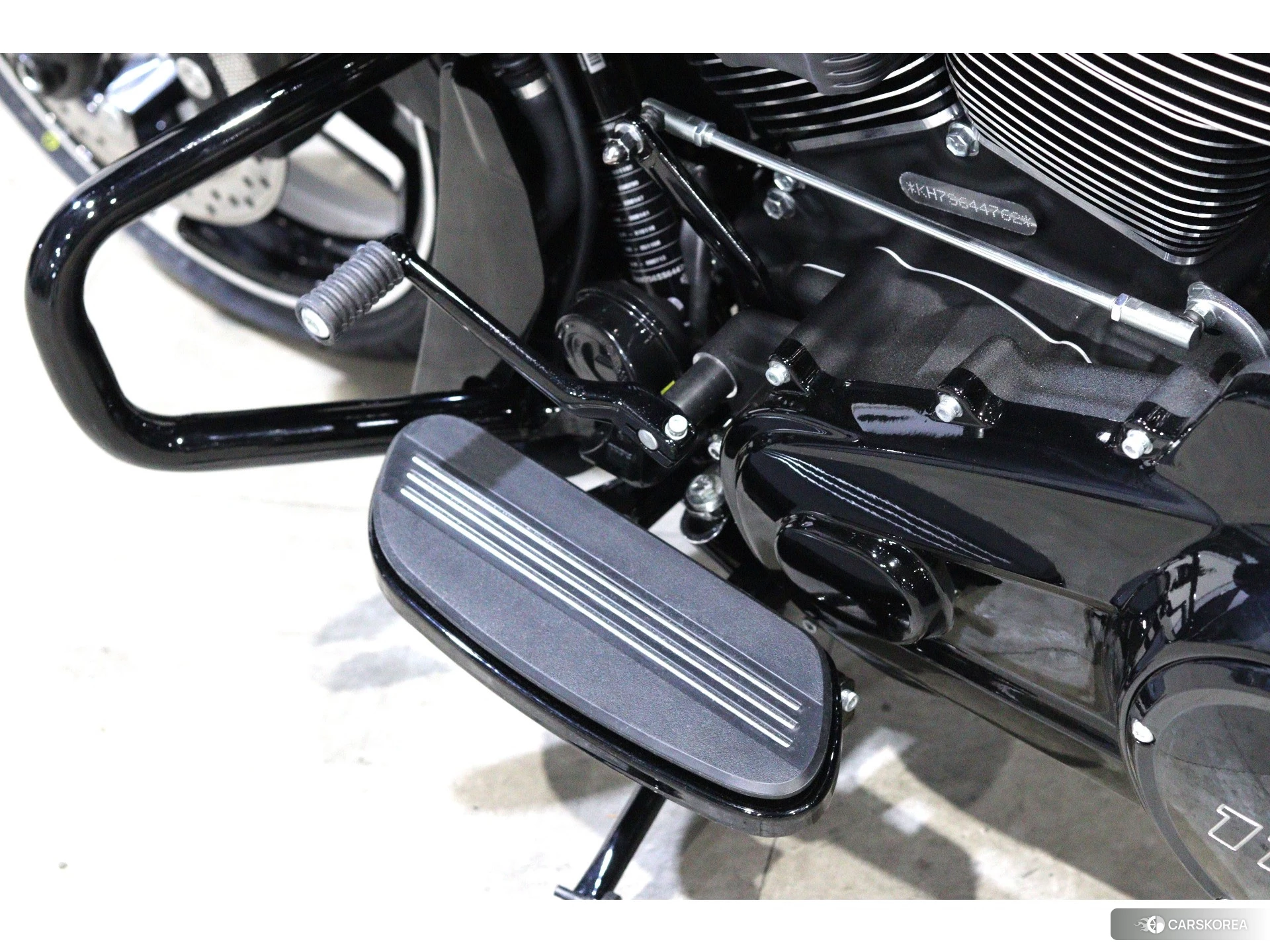 Harley-Davidson Road Glide FLTRX 1980 id 4191814 из Японии 16
