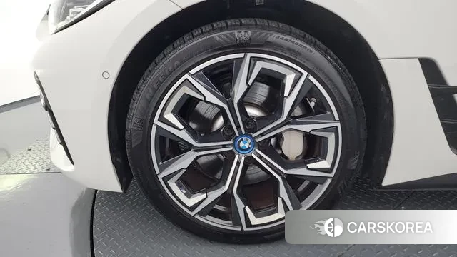 BMW i4 id 3389564 из Кореи 15